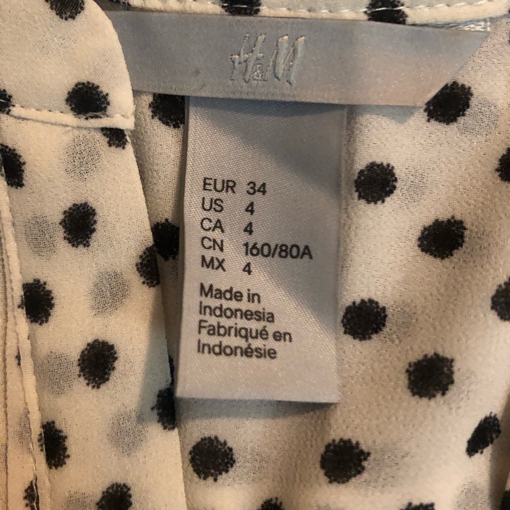 Blouse - Picture 2 of 3